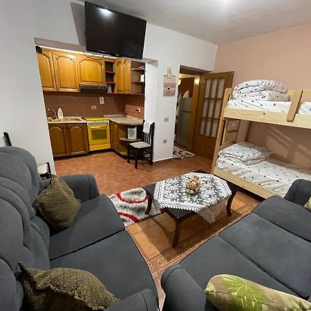 Main Square Tirana Apartment Екстериор снимка